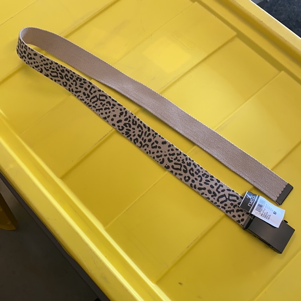 Leopard Belt - Picture 5 of 7